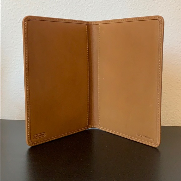 Coach Wallet - Picture 4 of 6